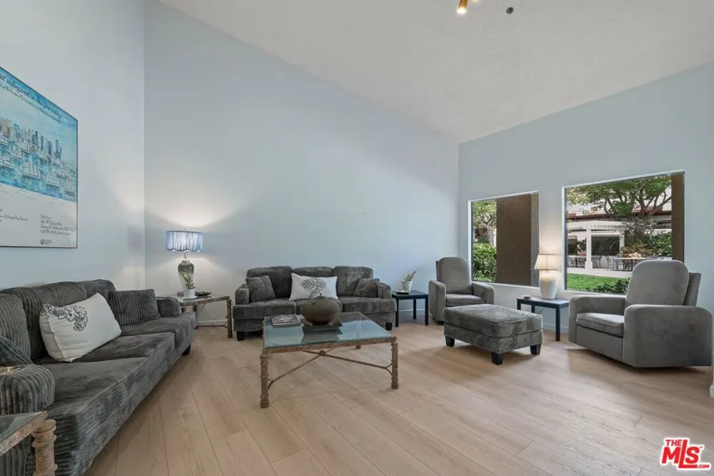 501 Palisades Drive #207 Pacific Palisades, CA 90272