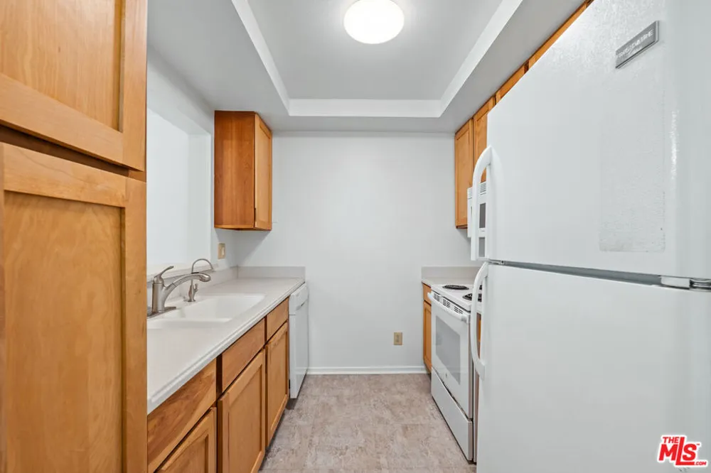 501 Palisades Drive #207 Pacific Palisades, CA 90272