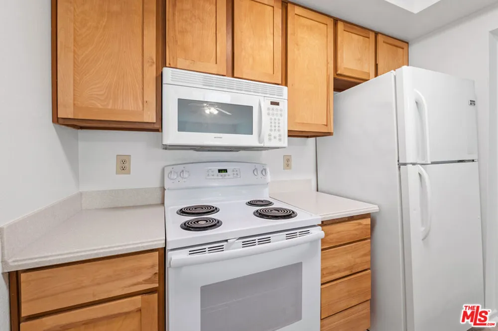 501 Palisades Drive #207 Pacific Palisades, CA 90272