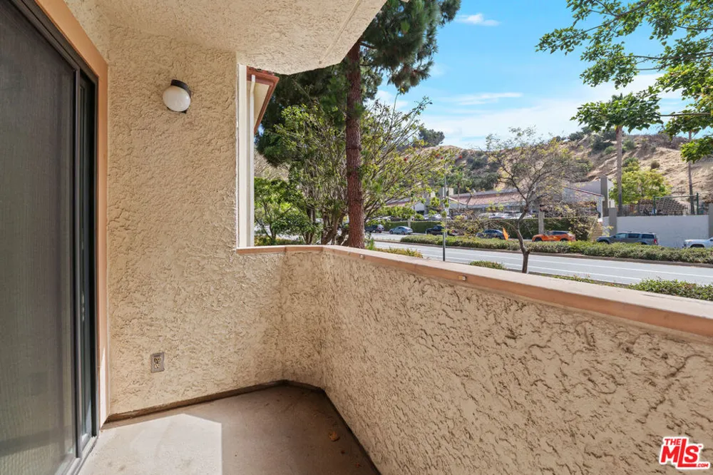 501 Palisades Drive #207 Pacific Palisades, CA 90272