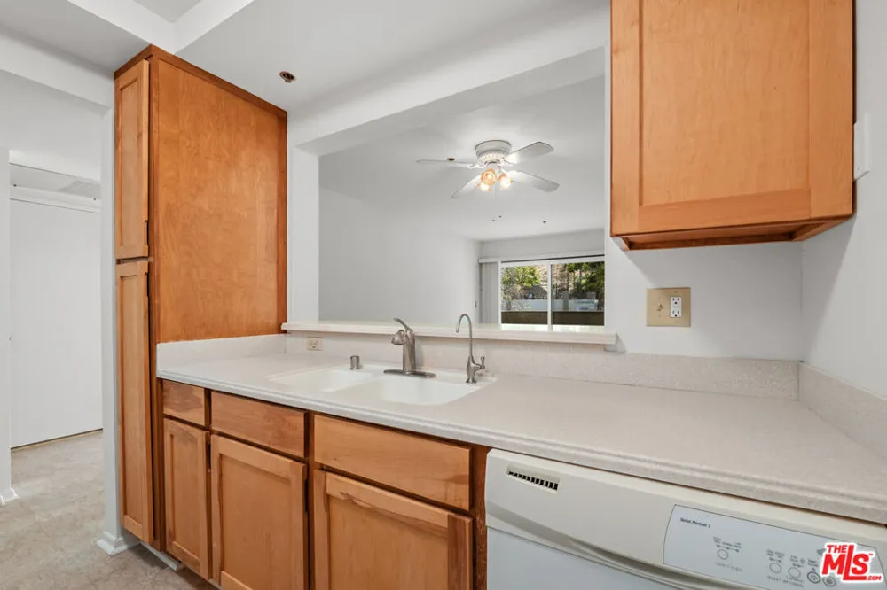501 Palisades Drive #207 Pacific Palisades, CA 90272