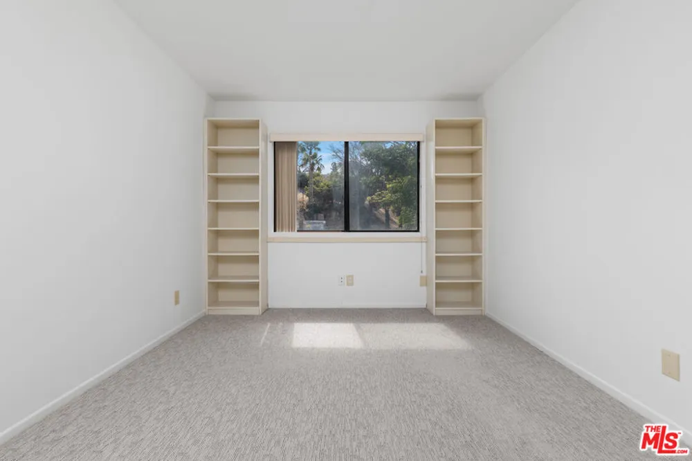 501 Palisades Drive #207 Pacific Palisades, CA 90272
