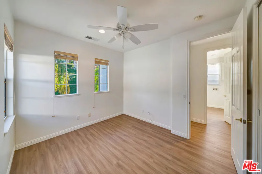 24819 Calle Cedro Calabasas, CA 91302