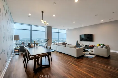 900 W Olympic Boulevard #45F