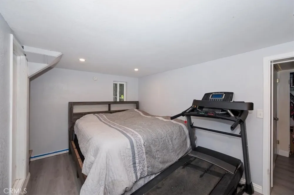 23869 Wildwood Crestline, CA 92325