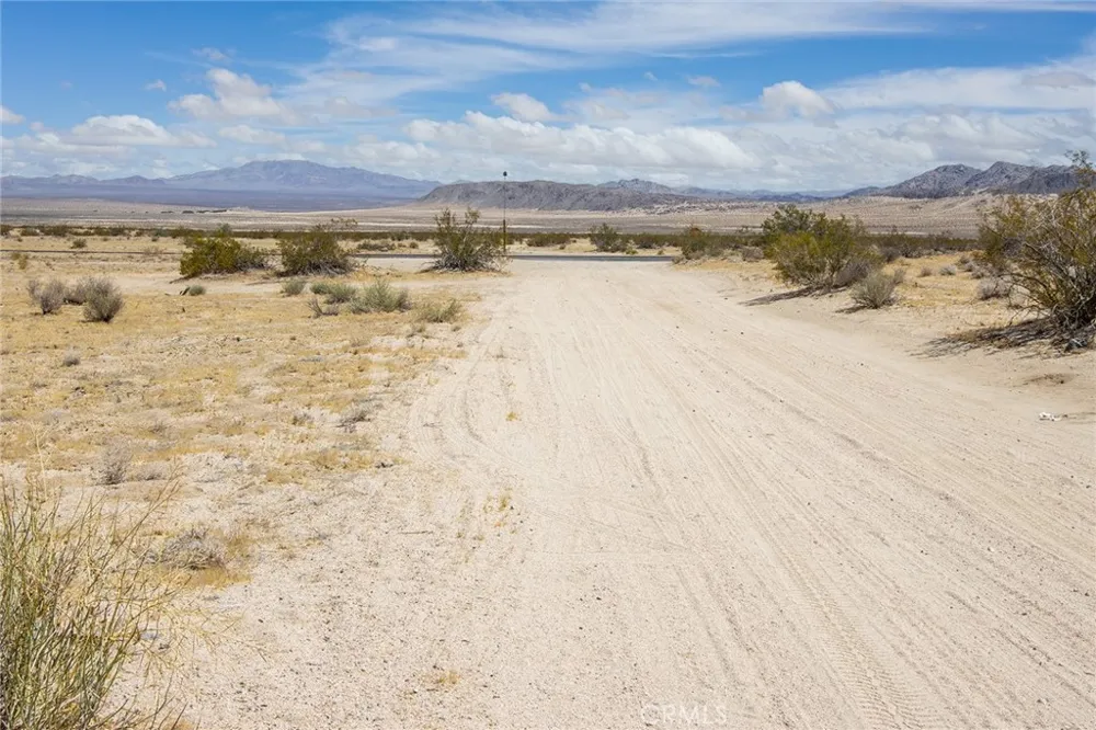 4444 Valley Vista Johnson Valley, CA 92285