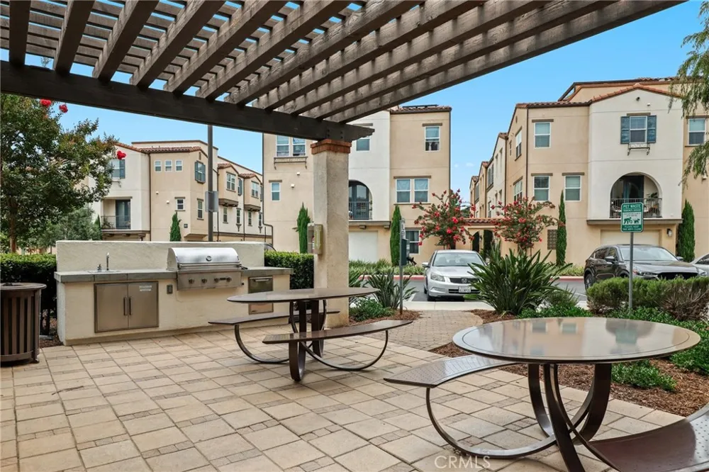 649 W Foothill Boulevard #2 Glendora, CA 91741