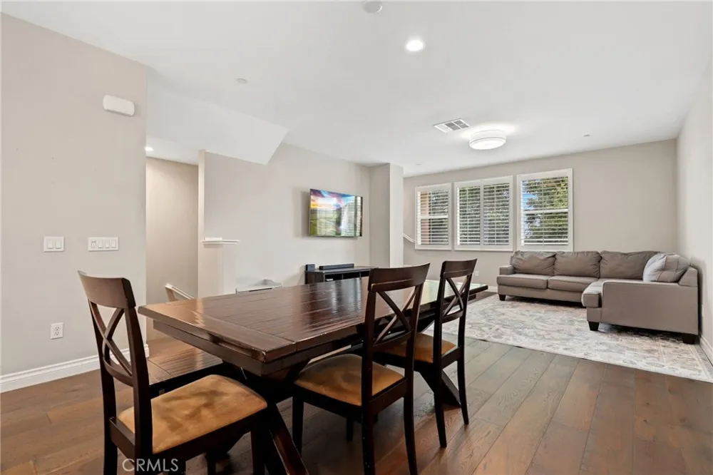 649 W Foothill Boulevard #2 Glendora, CA 91741