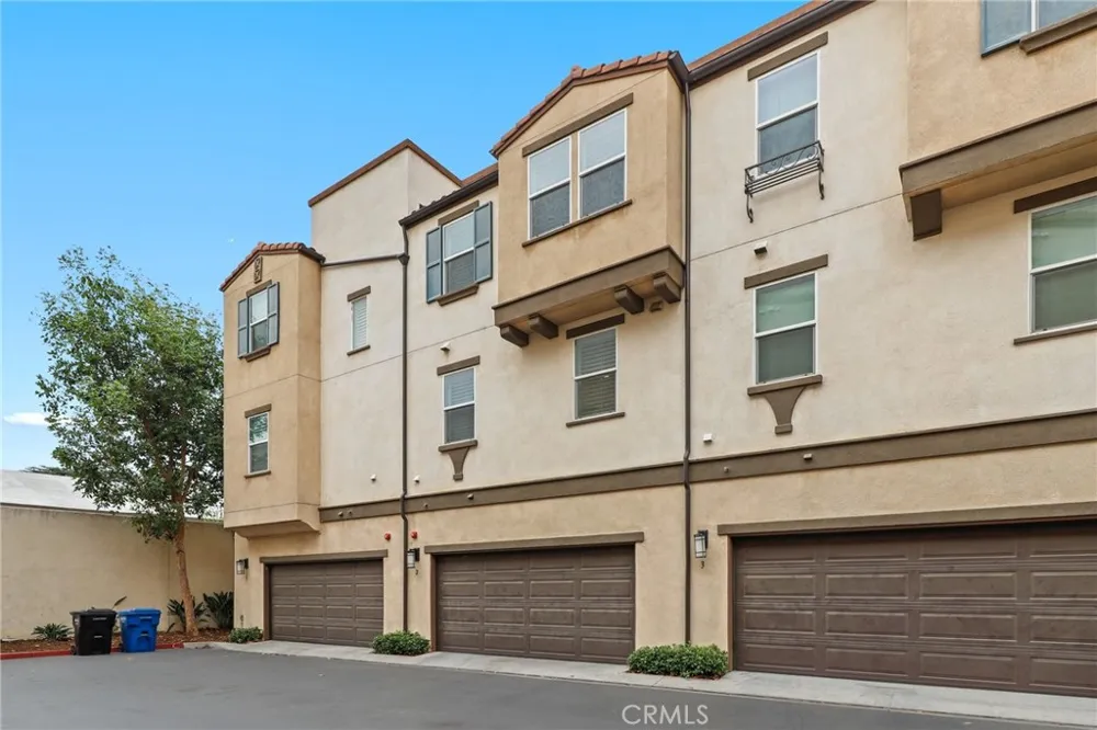 649 W Foothill Boulevard #2 Glendora, CA 91741
