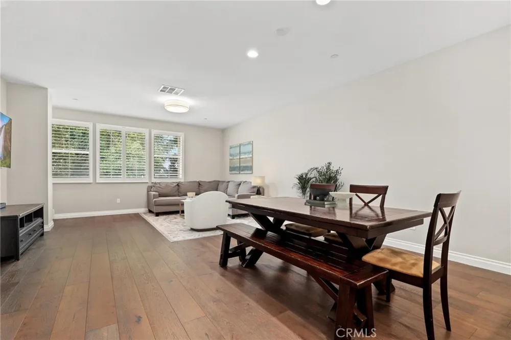 649 W Foothill Boulevard #2 Glendora, CA 91741
