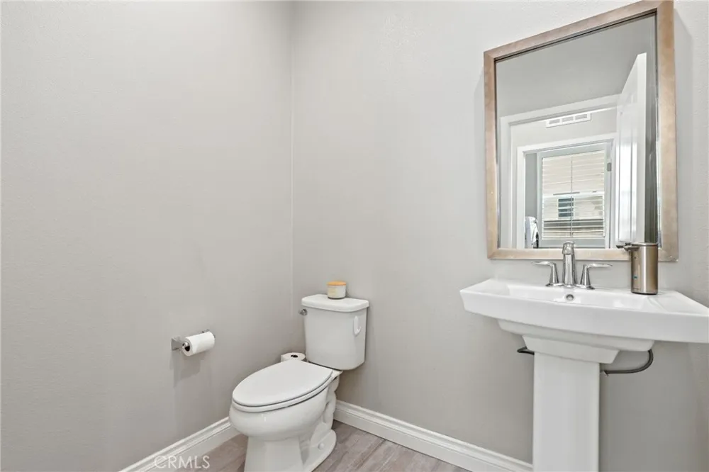 649 W Foothill Boulevard #2 Glendora, CA 91741