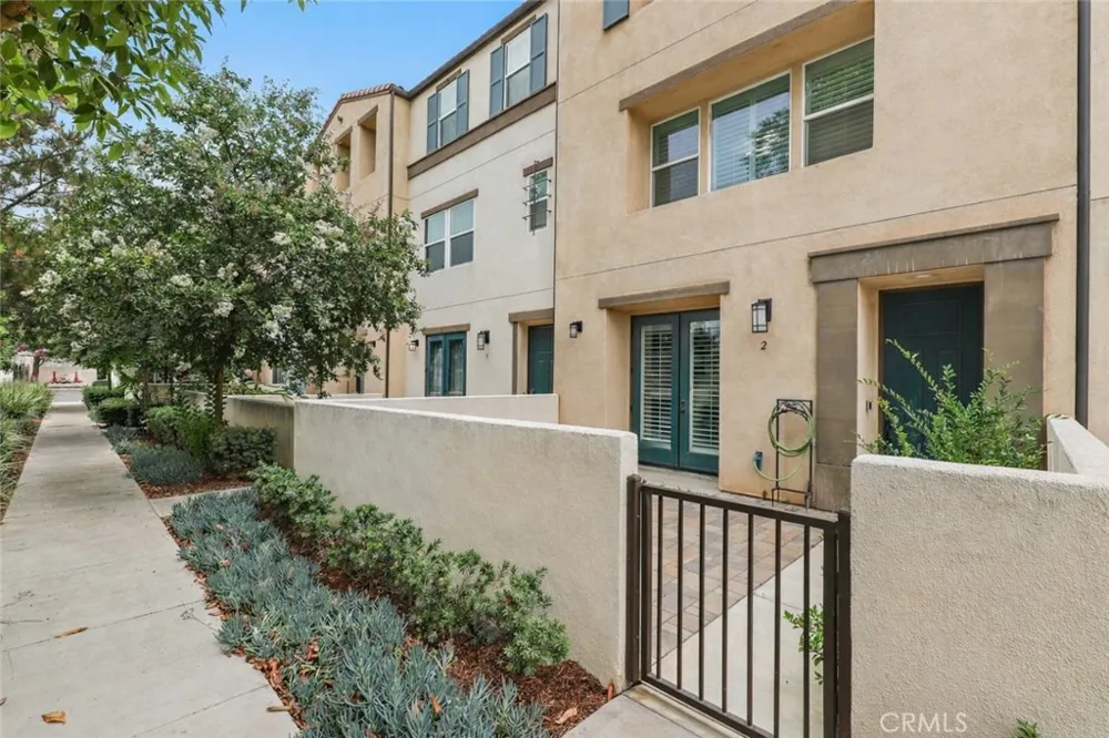 649 W Foothill Boulevard #2 Glendora, CA 91741
