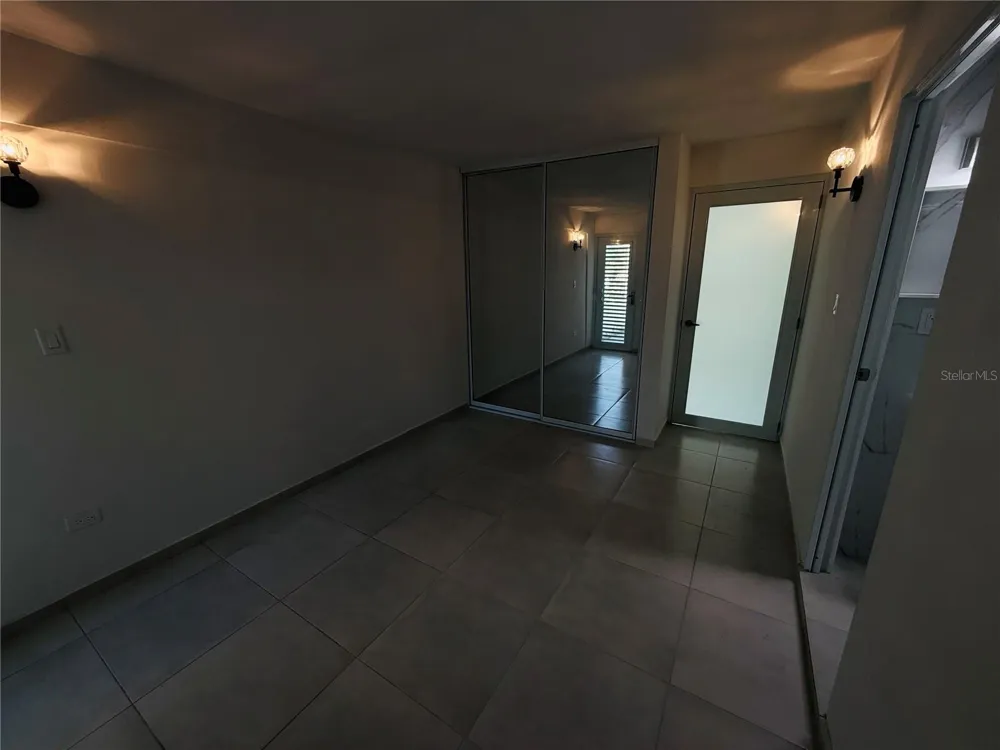 TRIPLEX HOUSE  Calle 5 D1 EXT. BUSO Humacao, PR 00791