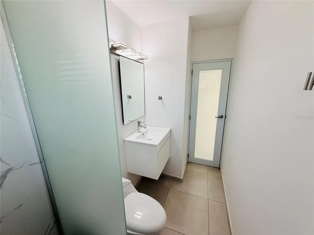 TRIPLEX HOUSE  Calle 5 D1 EXT. BUSO Humacao, PR 00791
