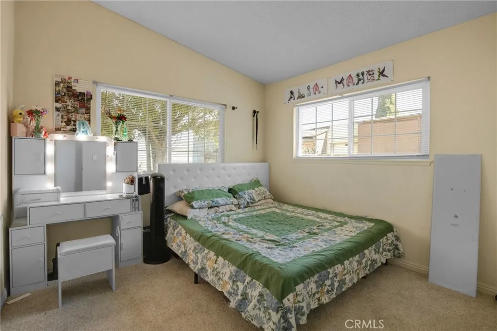 12647 Terra Bella Pacoima, CA 91331