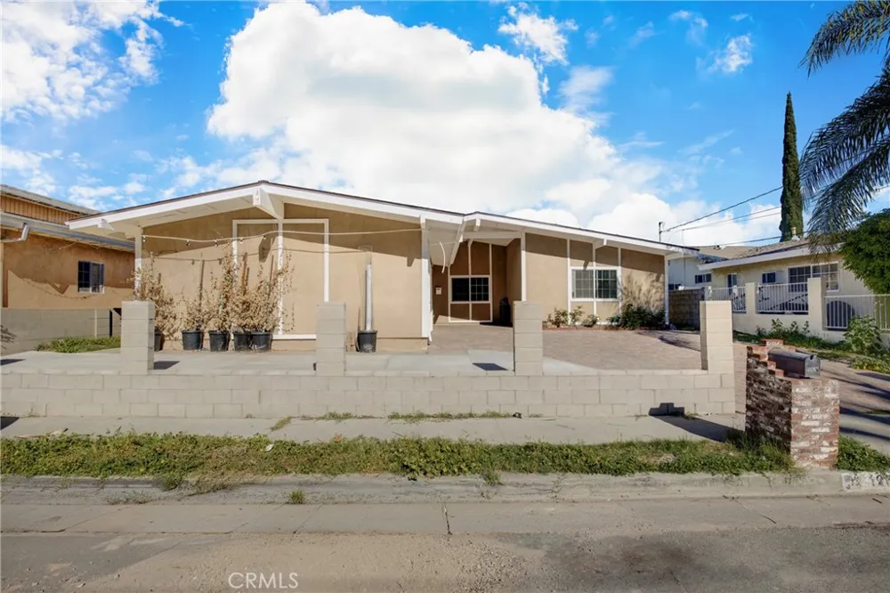 12647 Terra Bella Pacoima, CA 91331