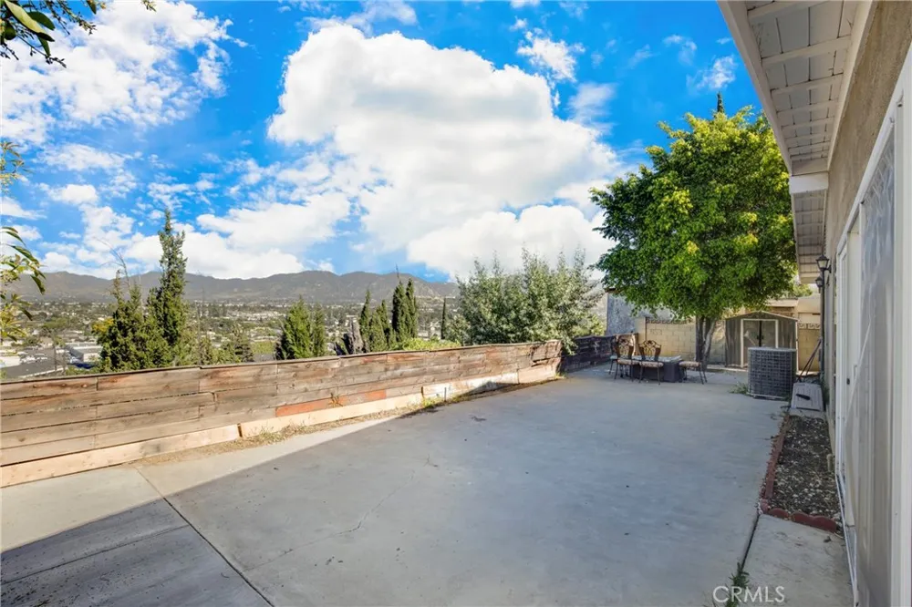 12647 Terra Bella Pacoima, CA 91331