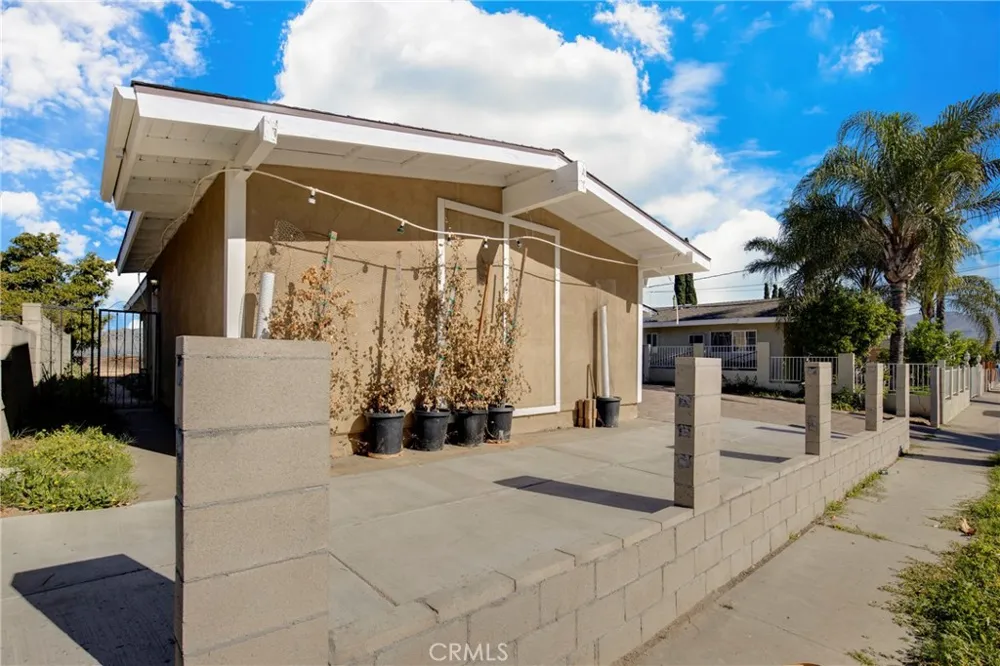 12647 Terra Bella Pacoima, CA 91331