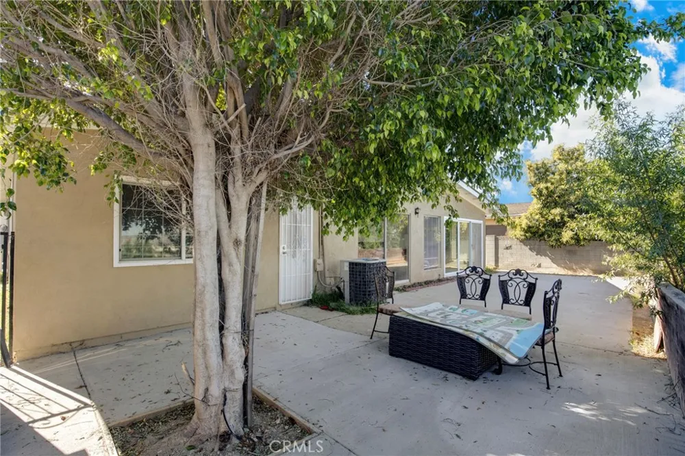 12647 Terra Bella Pacoima, CA 91331