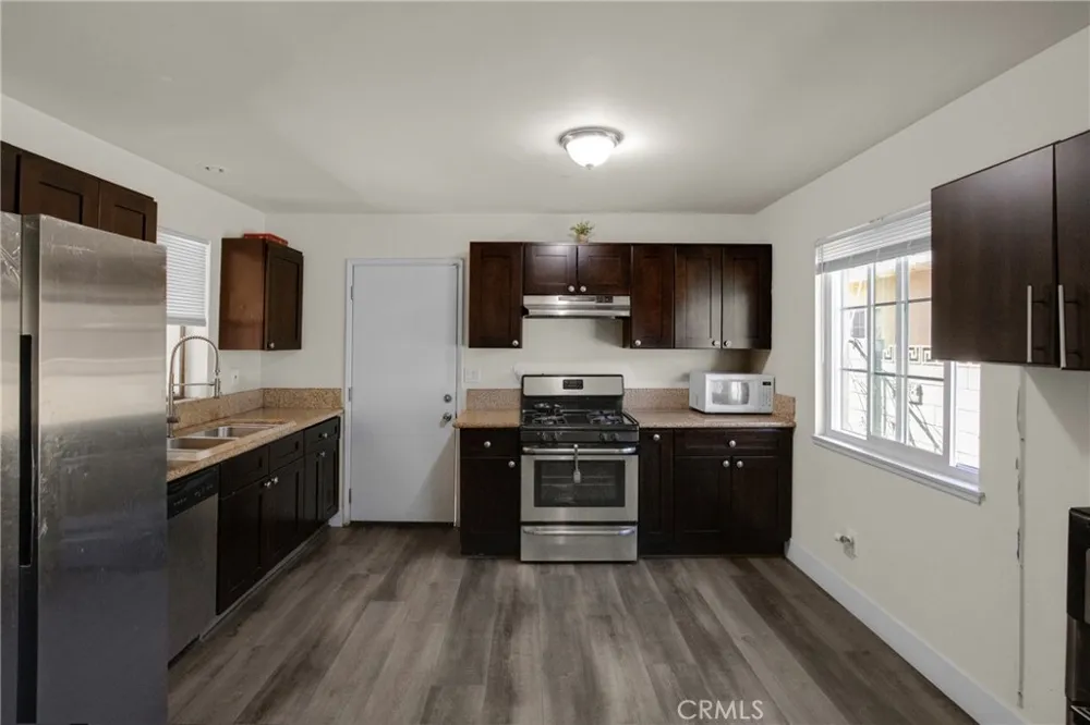 12647 Terra Bella Pacoima, CA 91331