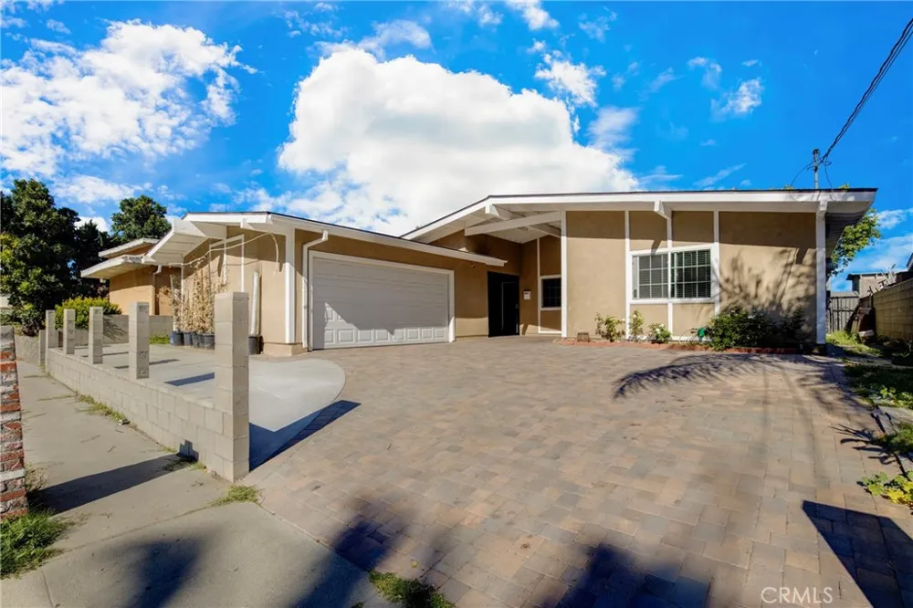 12647 Terra Bella Pacoima, CA 91331