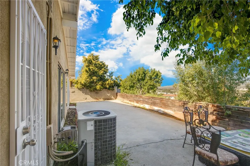 12647 Terra Bella Pacoima, CA 91331