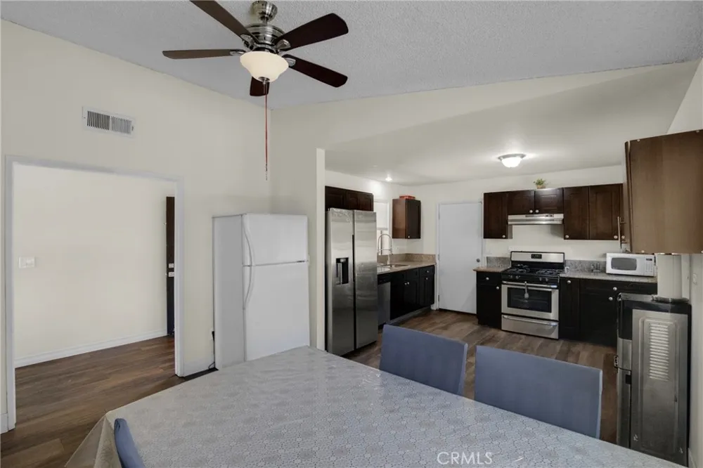 12647 Terra Bella Pacoima, CA 91331