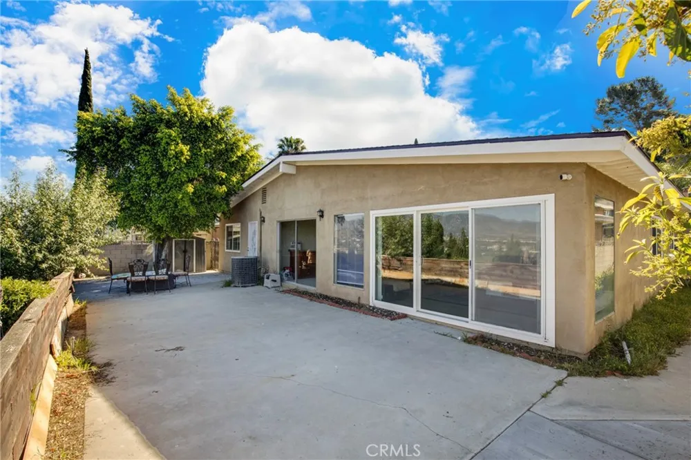 12647 Terra Bella Pacoima, CA 91331