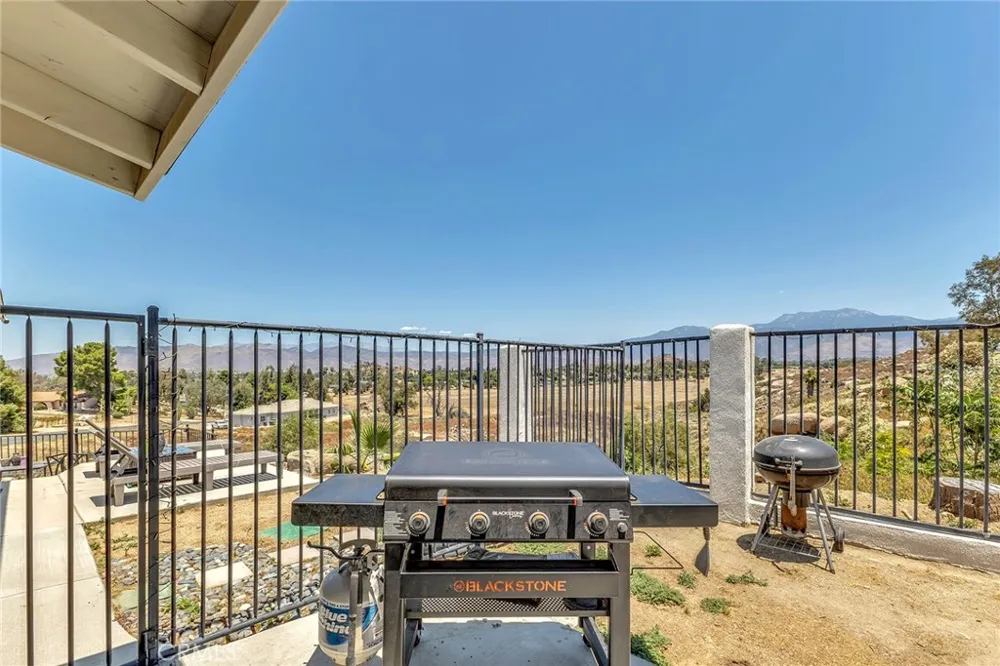 27756 Vista Del Valle Hemet, CA 92544