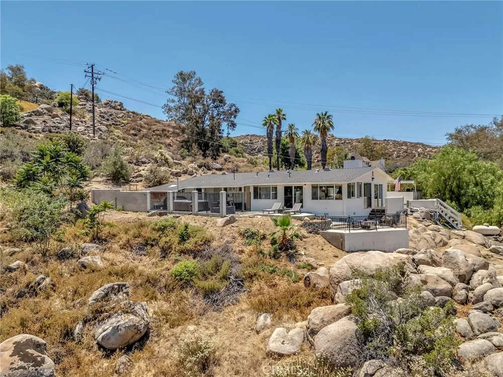 27756 Vista Del Valle Hemet, CA 92544