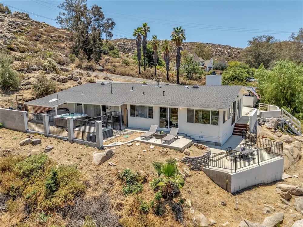 27756 Vista Del Valle Hemet, CA 92544