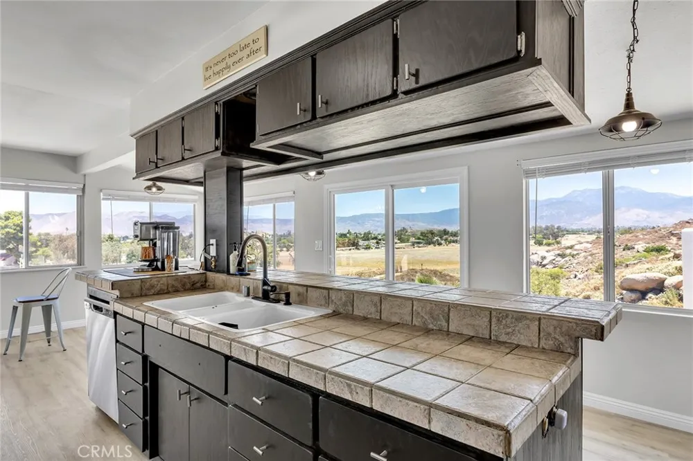 27756 Vista Del Valle Hemet, CA 92544