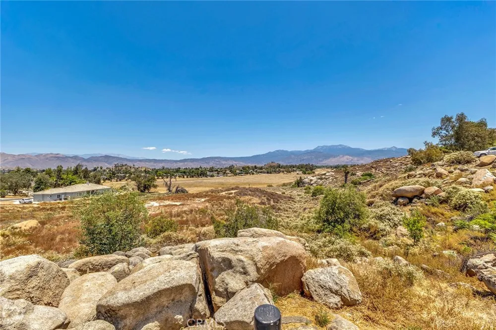 27756 Vista Del Valle Hemet, CA 92544