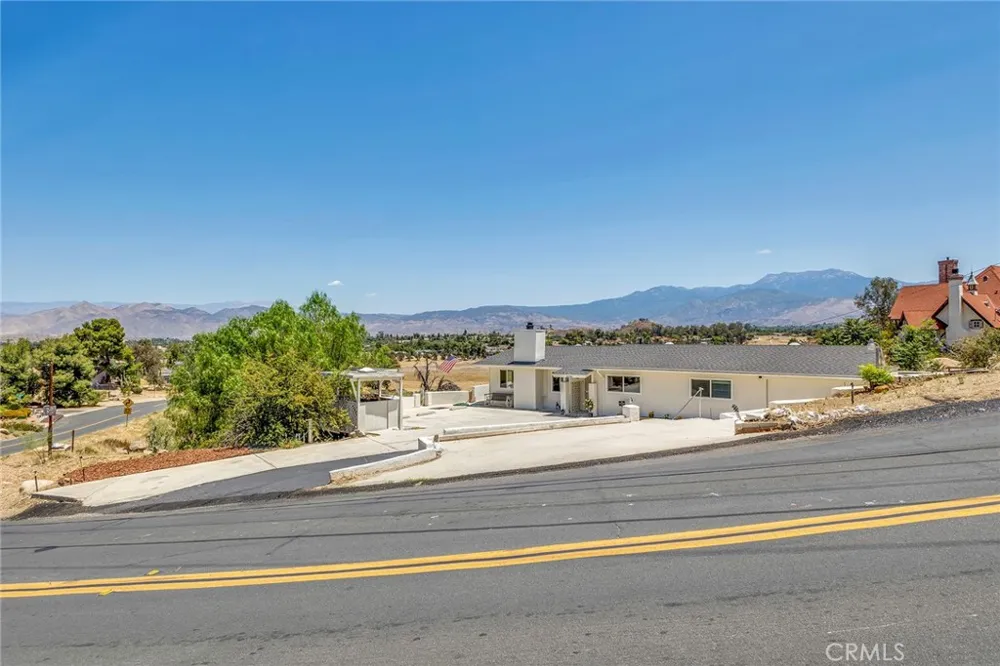 27756 Vista Del Valle Hemet, CA 92544