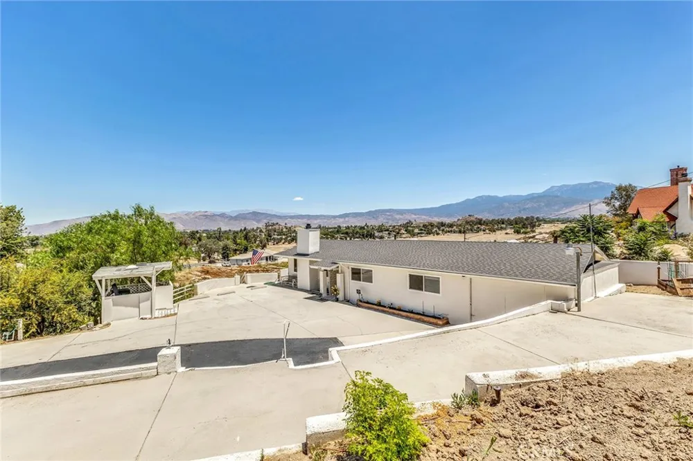27756 Vista Del Valle Hemet, CA 92544