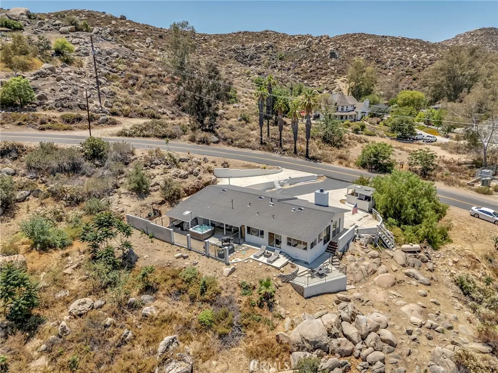 27756 Vista Del Valle Hemet, CA 92544