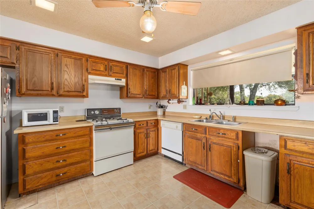 3718 Highway 36 W Rising Star, TX 76471