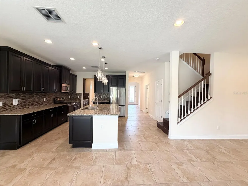 19522 WHISPERING BROOK DRIVE Tampa, FL 33647