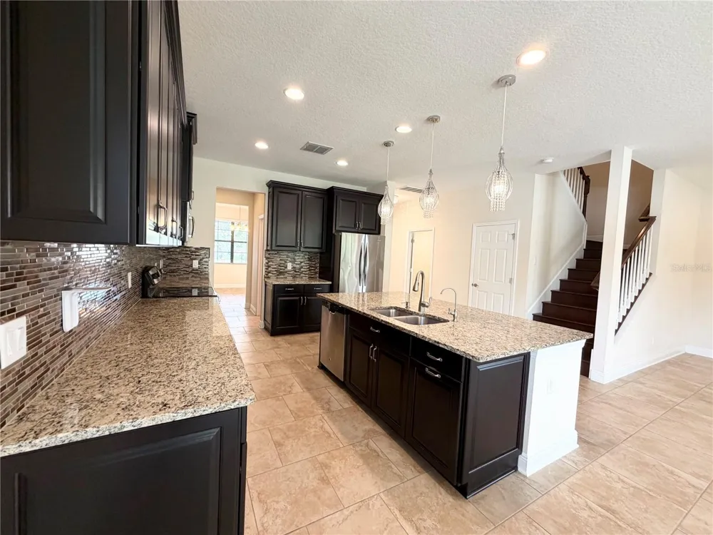 19522 WHISPERING BROOK DRIVE Tampa, FL 33647