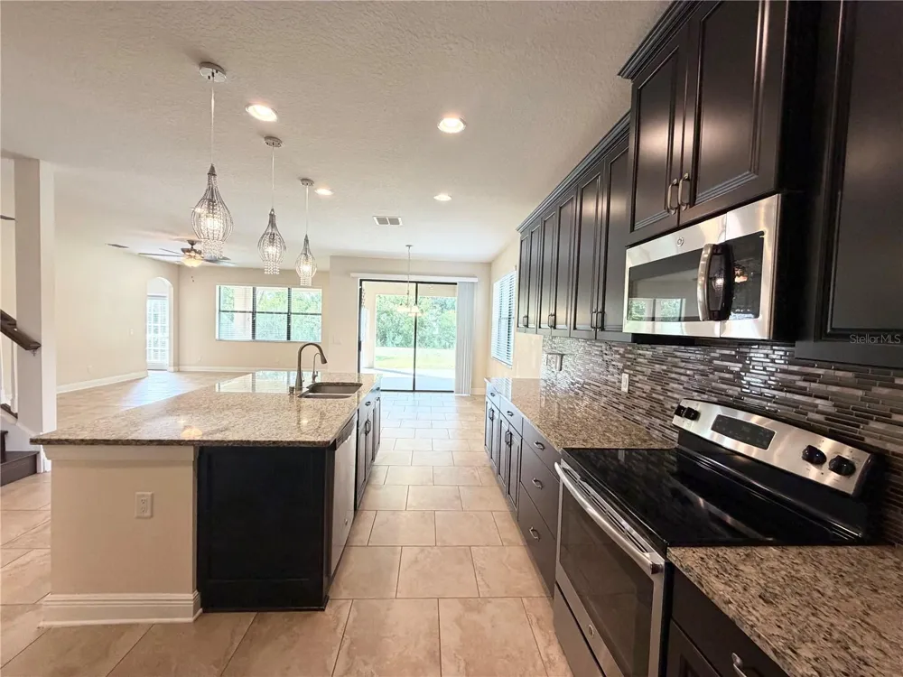 19522 WHISPERING BROOK DRIVE Tampa, FL 33647