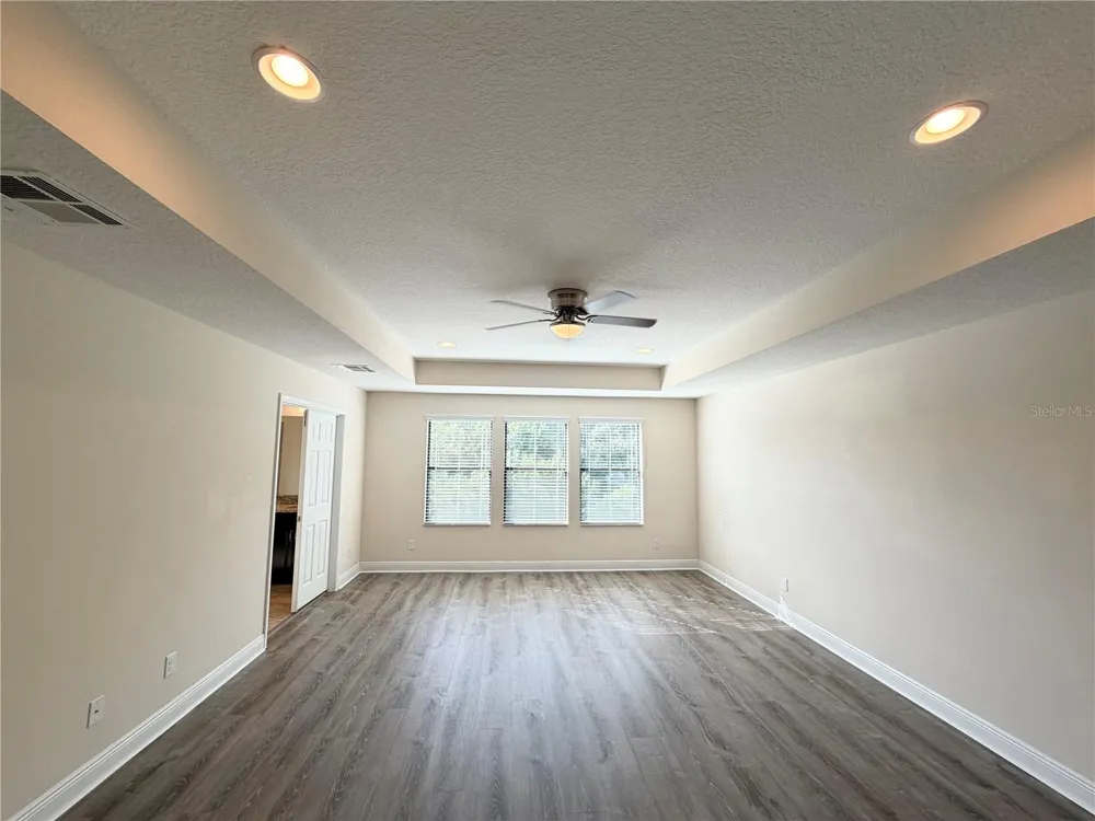 19522 WHISPERING BROOK DRIVE Tampa, FL 33647