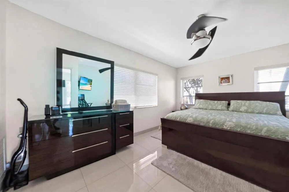 1225 Hillsboro Mile #Ss1 Hillsboro Beach, FL 33062