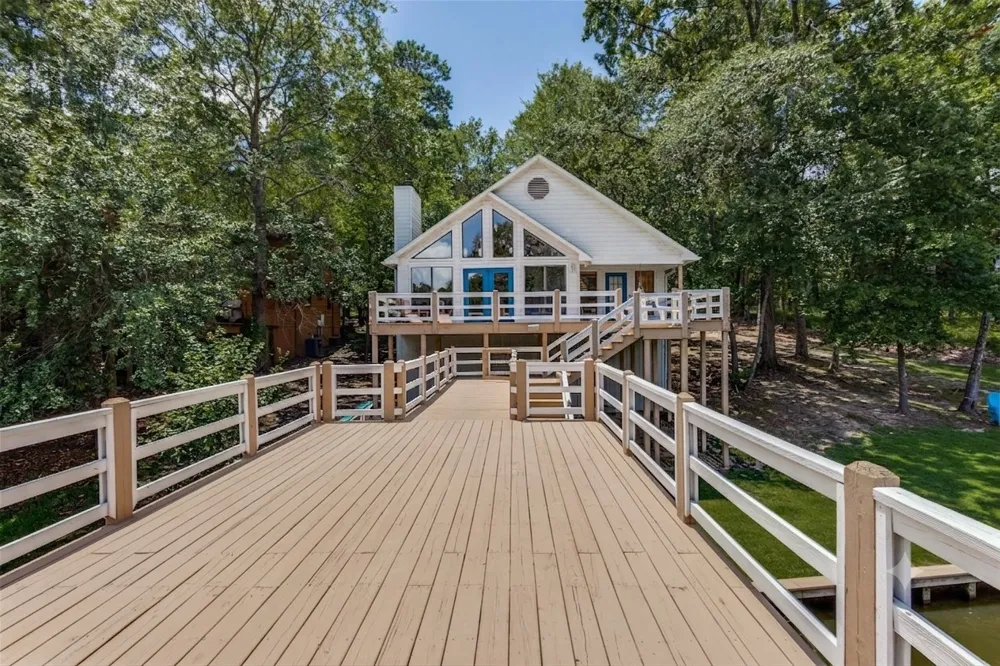 909 King Club Boulevard Scroggins, TX 75480