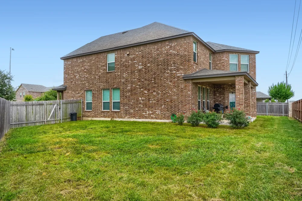 1513 Foxglove Drive Lockhart, TX 78644