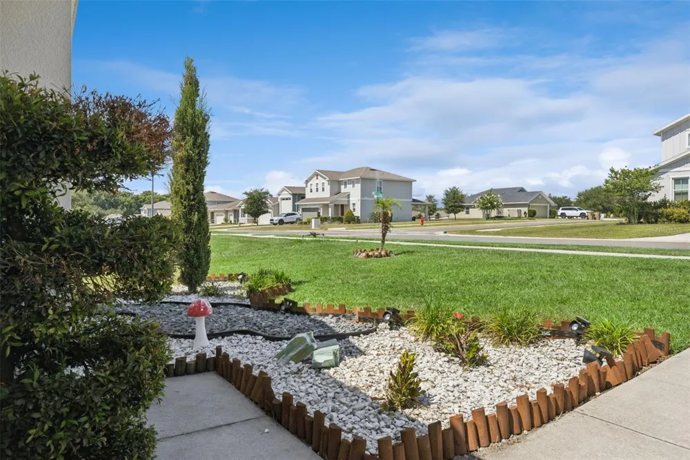 31736 BROADWATER AVENUE Leesburg, FL 34748