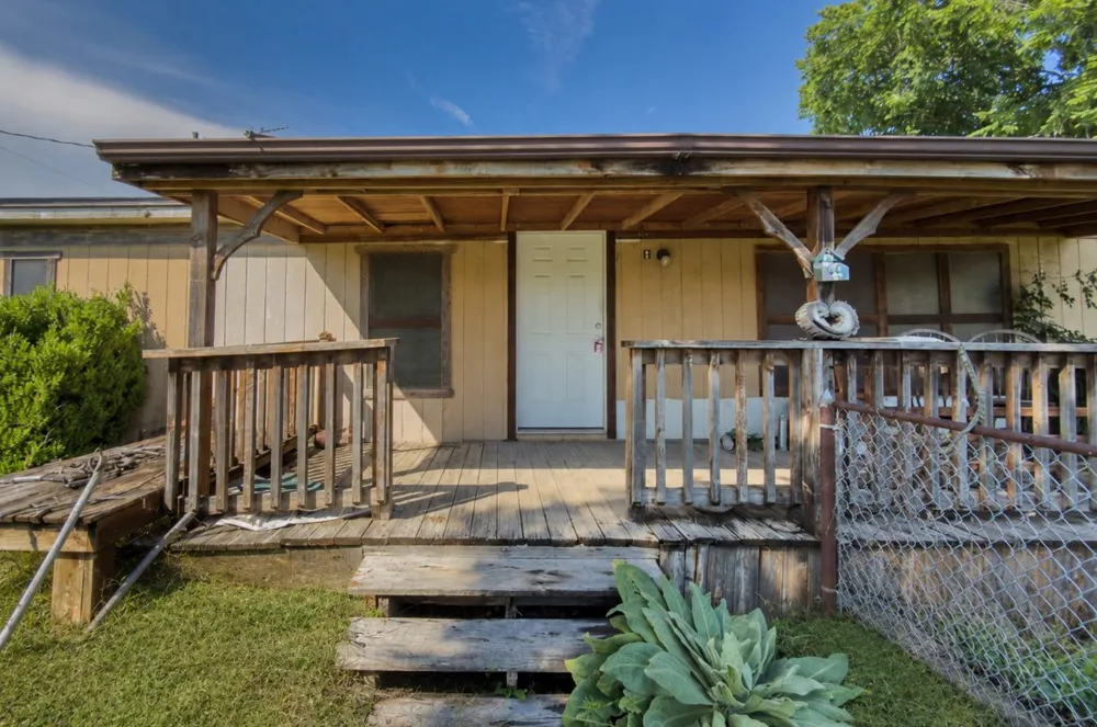 158 County Road 1813 Clifton, TX 76634