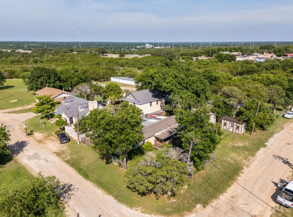 158 County Road 1813 Clifton, TX 76634