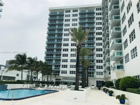 6917 Collins Ave #506