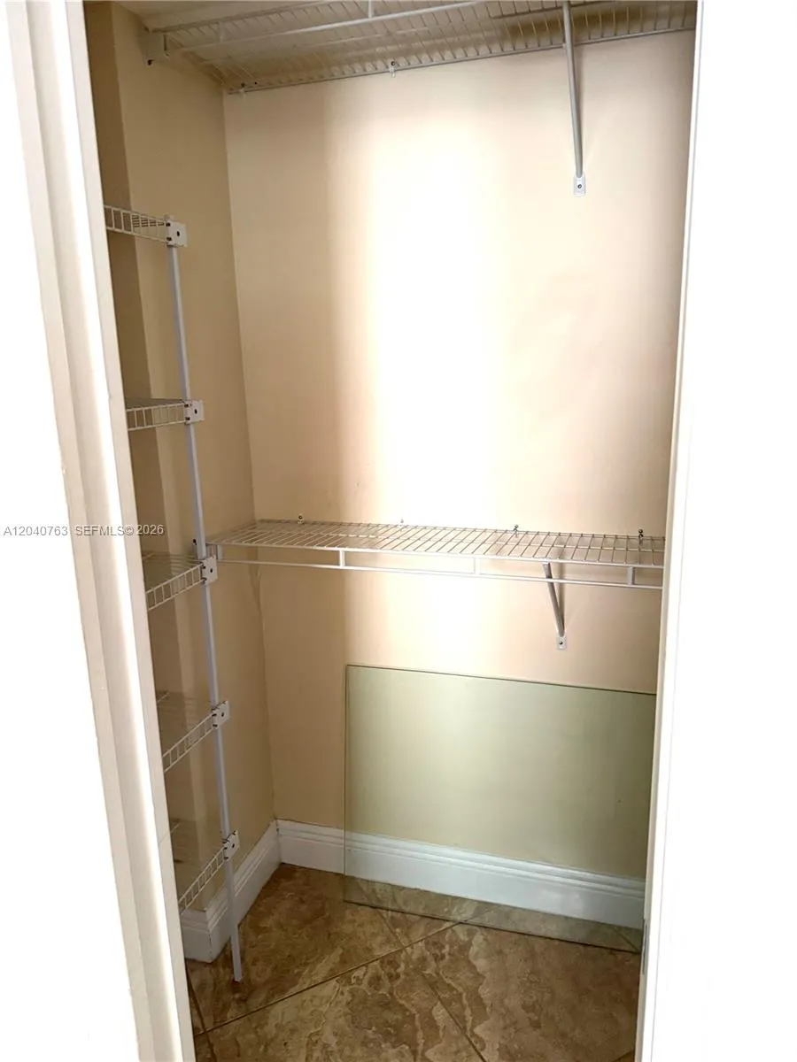 6917 Collins Ave #506 Miami Beach, FL 33141
