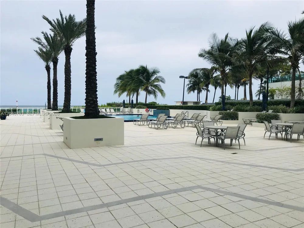 6917 Collins Ave #506 Miami Beach, FL 33141